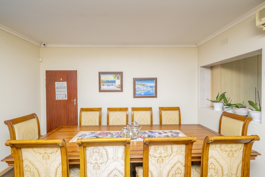 8 Bedroom Property for Sale in Brackenfell South Western Cape